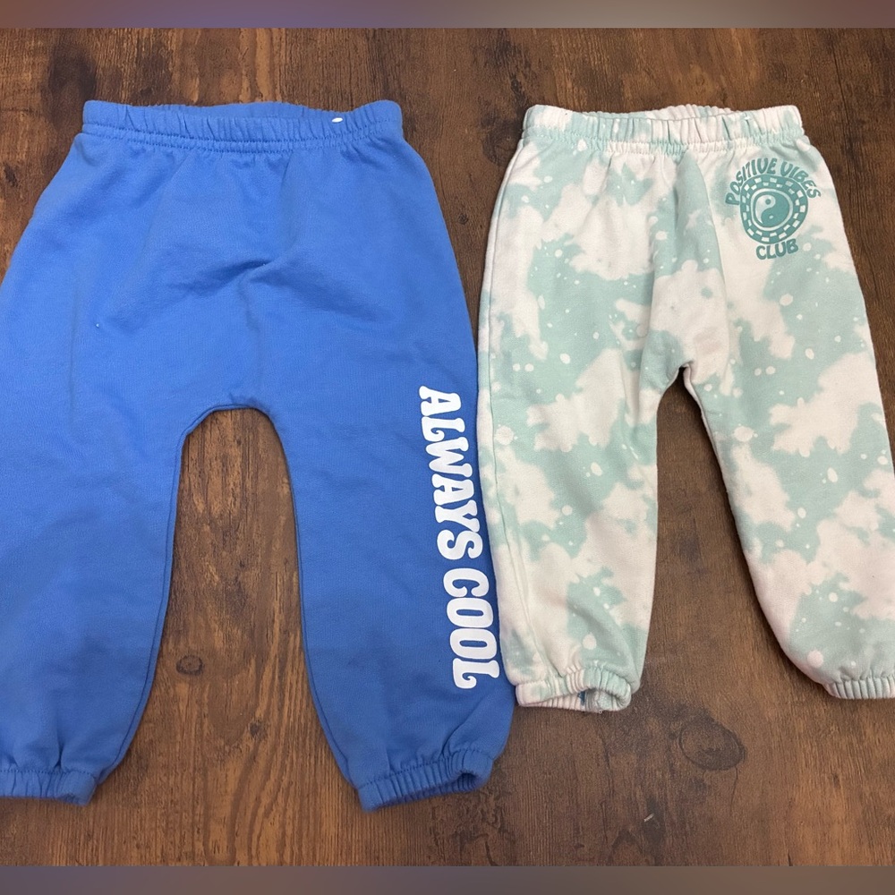 Girl’s 12-18 Month Clothes Bundle - Picture 3 of 6